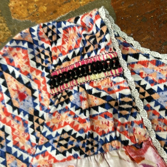 Anthropologie Akemi + Kin pink floral patterned vneck top szM - Picture 10 of 12